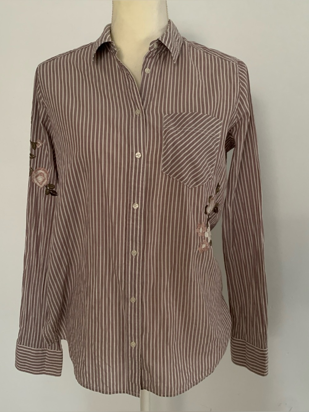 Express Boyfriend 100% cotton Long Sleeve Button Up Striped Embroidered Shirt SP